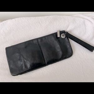 Hobo Leather Zip wallet in black